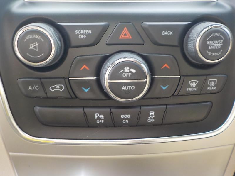 2015 Jeep Grand Cherokee Overland 4D SUV RWD