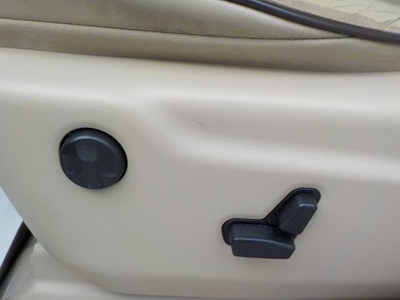 2015 Jeep Grand Cherokee Overland 4D SUV RWD