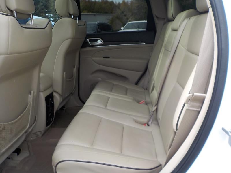 2015 Jeep Grand Cherokee Overland 4D SUV RWD