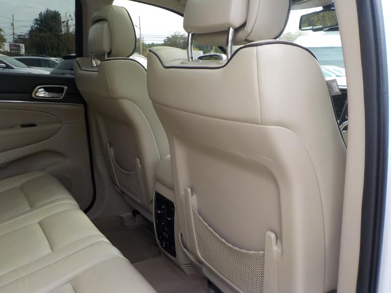 2015 Jeep Grand Cherokee Overland 4D SUV RWD