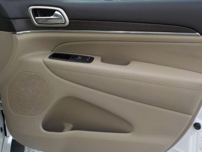 2015 Jeep Grand Cherokee Overland 4D SUV RWD