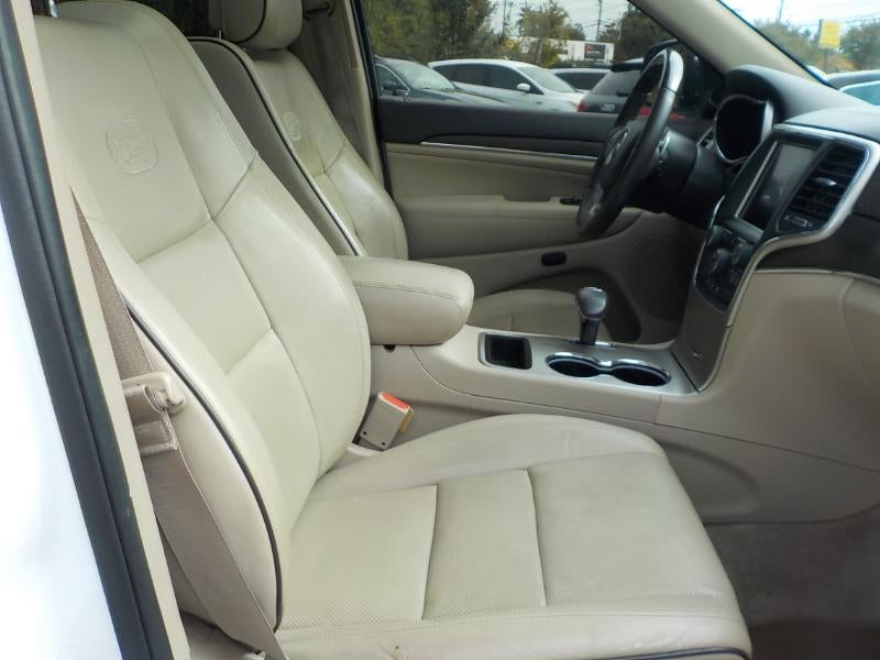 2015 Jeep Grand Cherokee Overland 4D SUV RWD