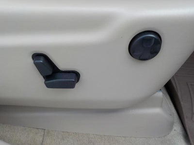 2015 Jeep Grand Cherokee Overland 4D SUV RWD