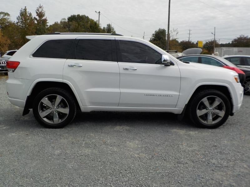 2015 Jeep Grand Cherokee Overland 4D SUV RWD