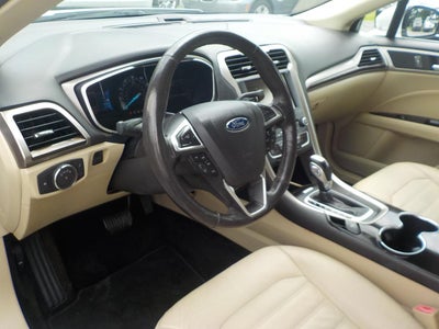 2016 Ford Fusion SE FWD
