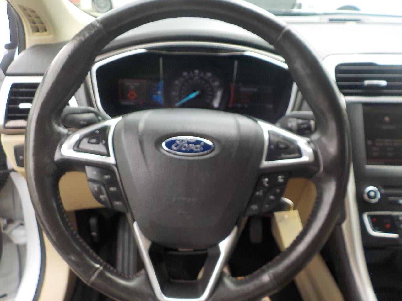 2016 Ford Fusion SE FWD