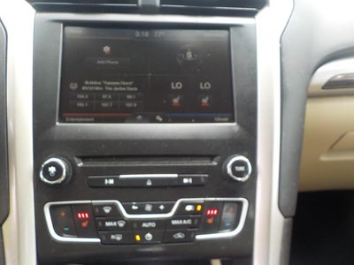 2016 Ford Fusion SE FWD