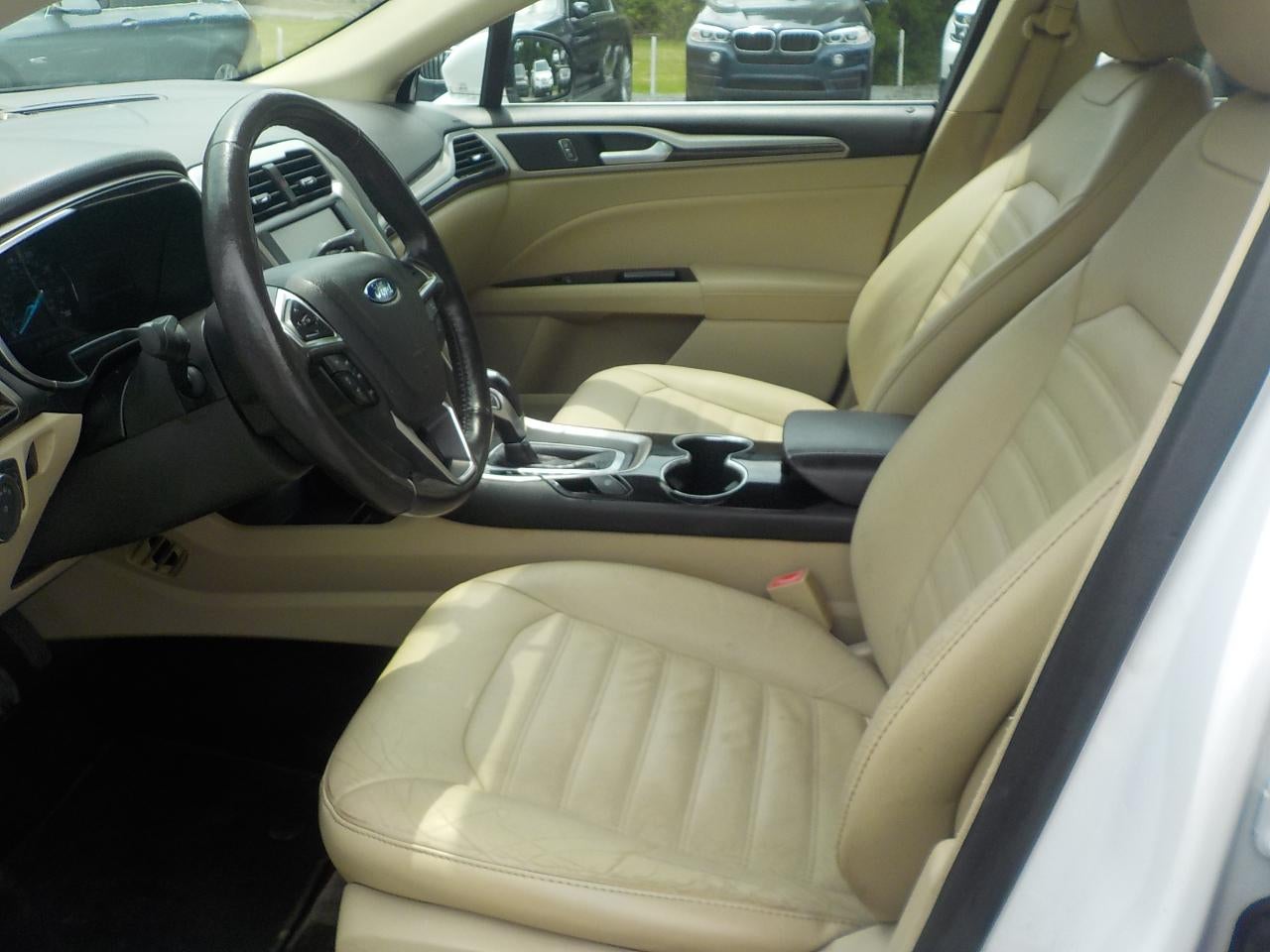 2016 Ford Fusion SE FWD