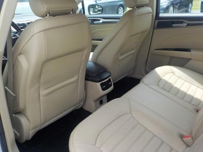 2016 Ford Fusion SE FWD