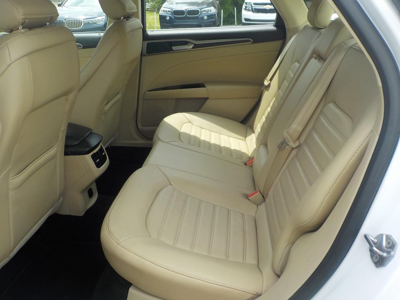 2016 Ford Fusion SE FWD