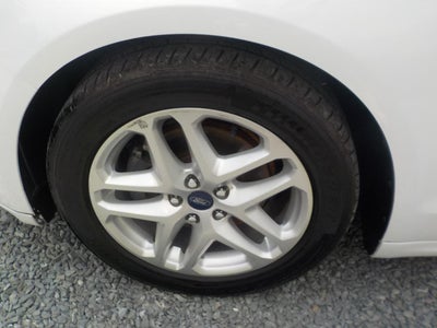 2016 Ford Fusion SE FWD