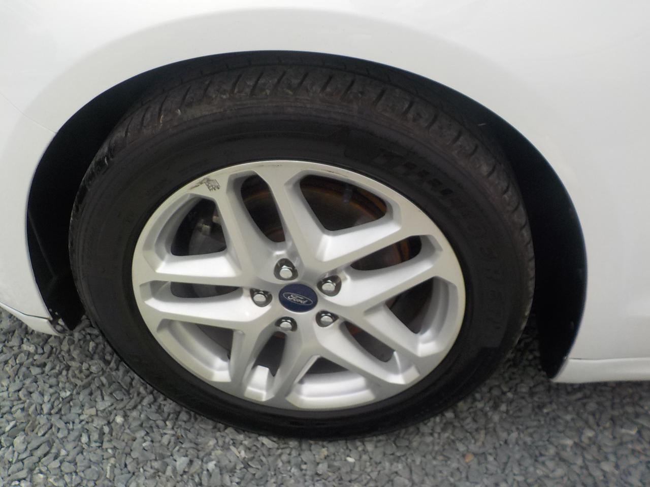 2016 Ford Fusion SE FWD