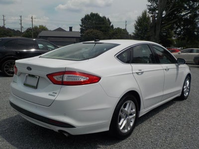 2016 Ford Fusion SE FWD