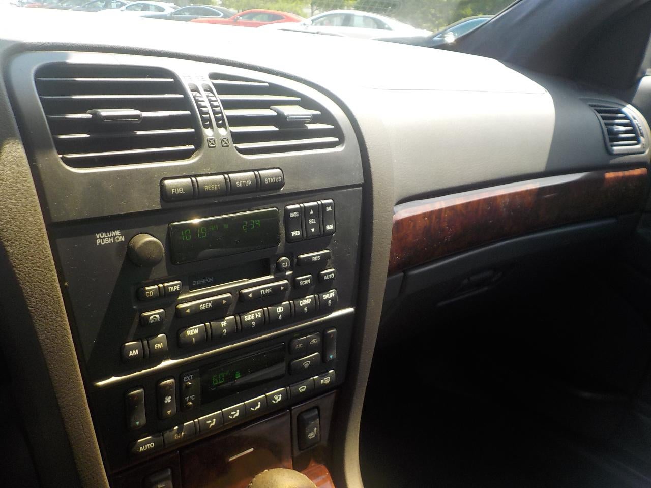 2000 Lincoln LS 4dr Sdn V8 Auto w/Premium Pkg