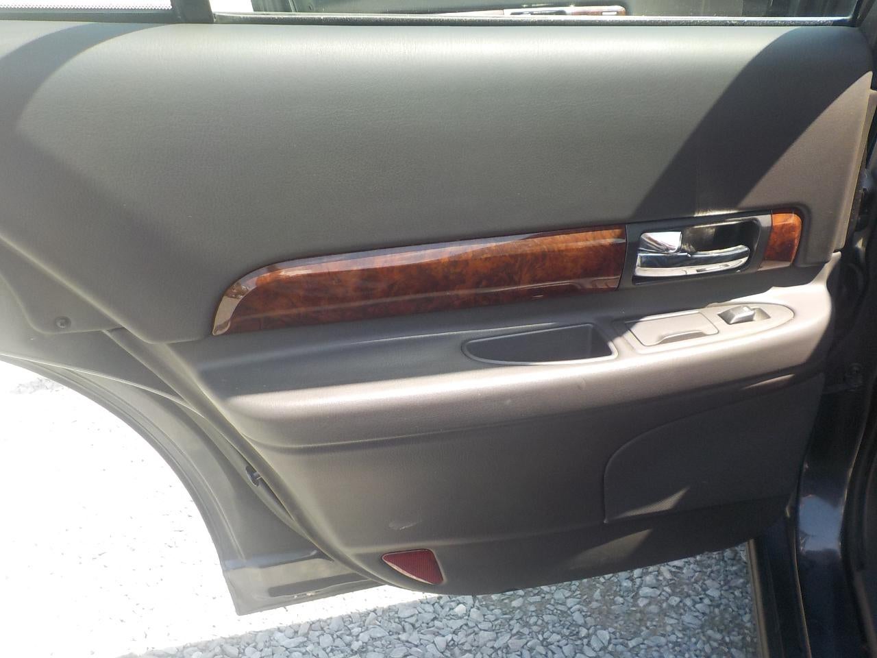 2000 Lincoln LS 4dr Sdn V8 Auto w/Premium Pkg