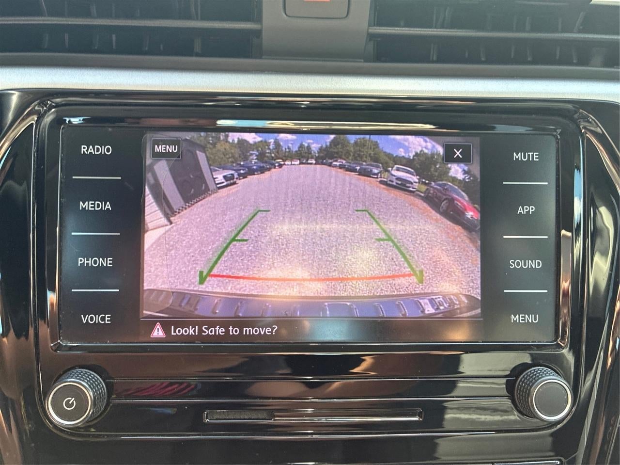 2021 Volkswagen Passat SE 1.8T W/Sunroof