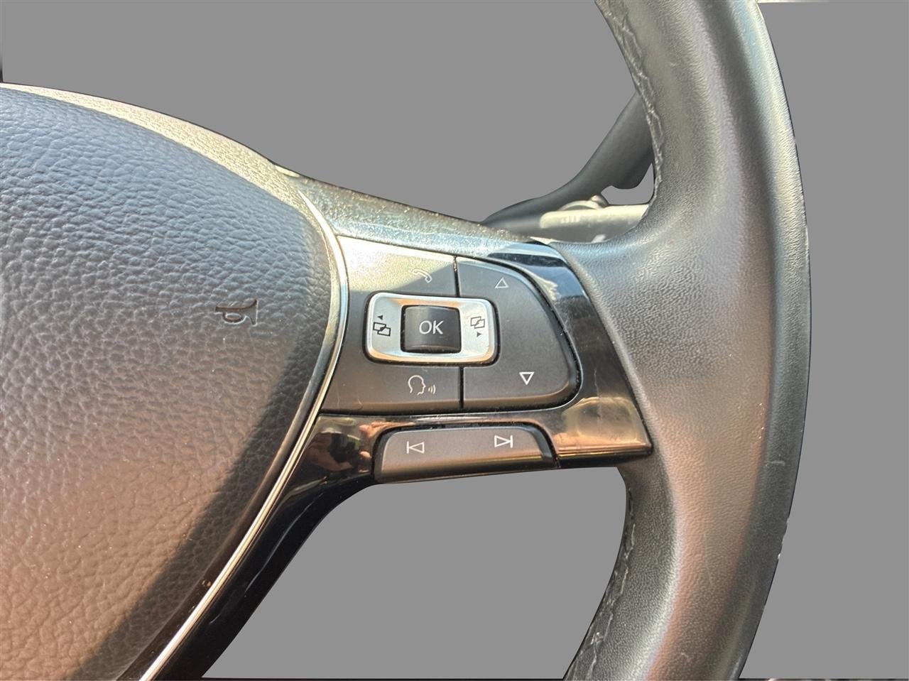 2021 Volkswagen Passat SE 1.8T W/Sunroof