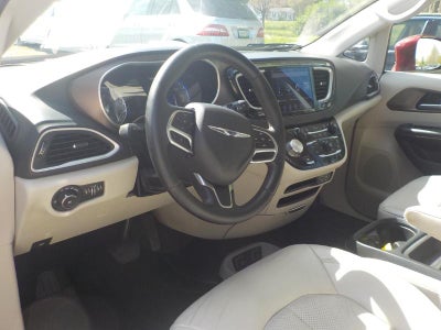 2018 Chrysler Pacifica Touring-L FWD