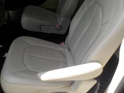 2018 Chrysler Pacifica Touring-L FWD