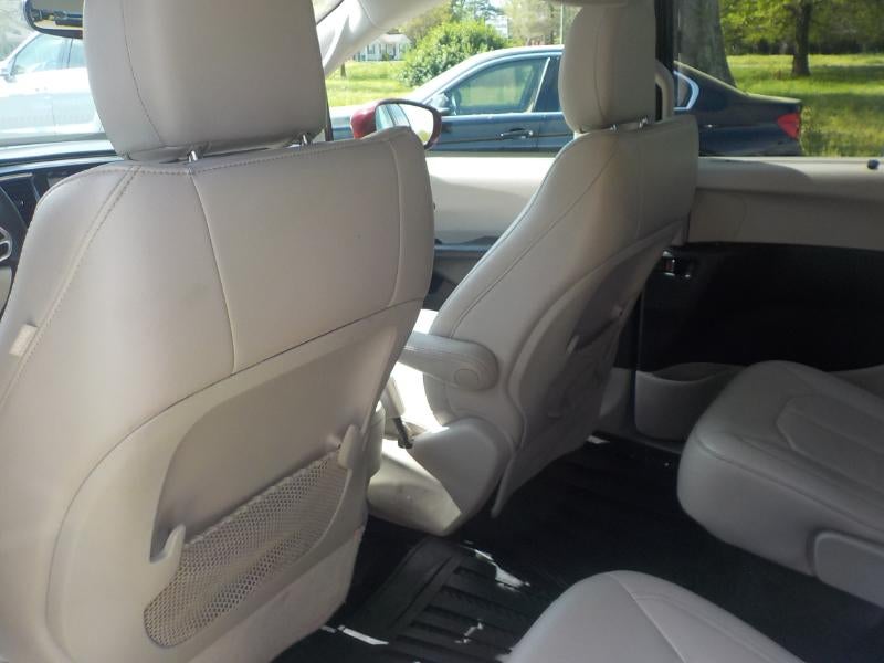 2018 Chrysler Pacifica Touring-L FWD