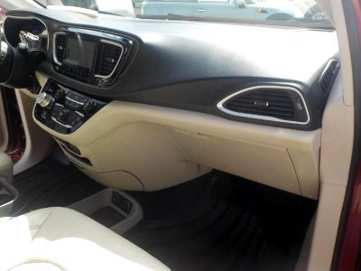 2018 Chrysler Pacifica Touring-L FWD