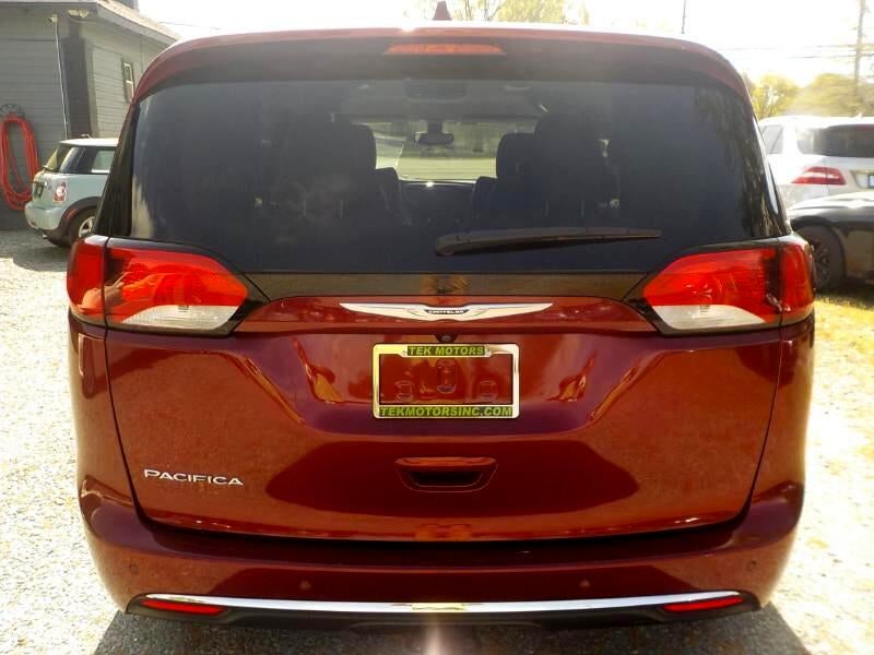 2018 Chrysler Pacifica Touring-L FWD
