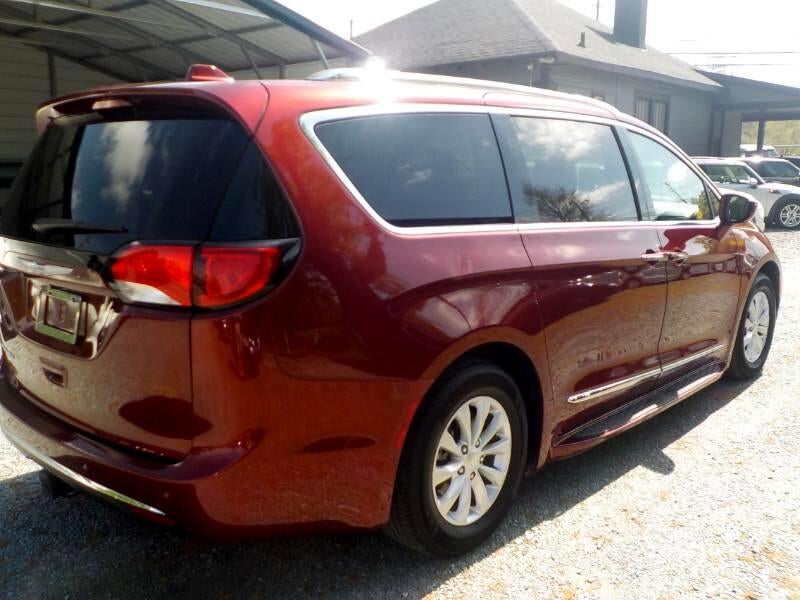 2018 Chrysler Pacifica Touring-L FWD