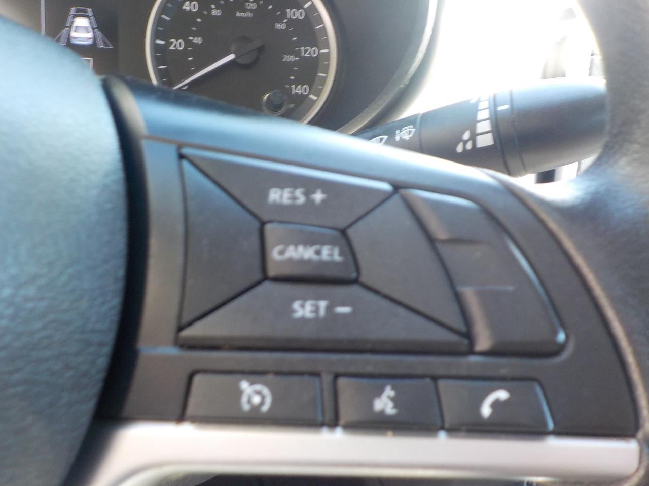 2021 Nissan Versa SV FWD