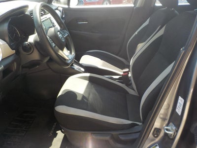 2021 Nissan Versa SV FWD