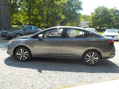 2021 Nissan Versa SV FWD