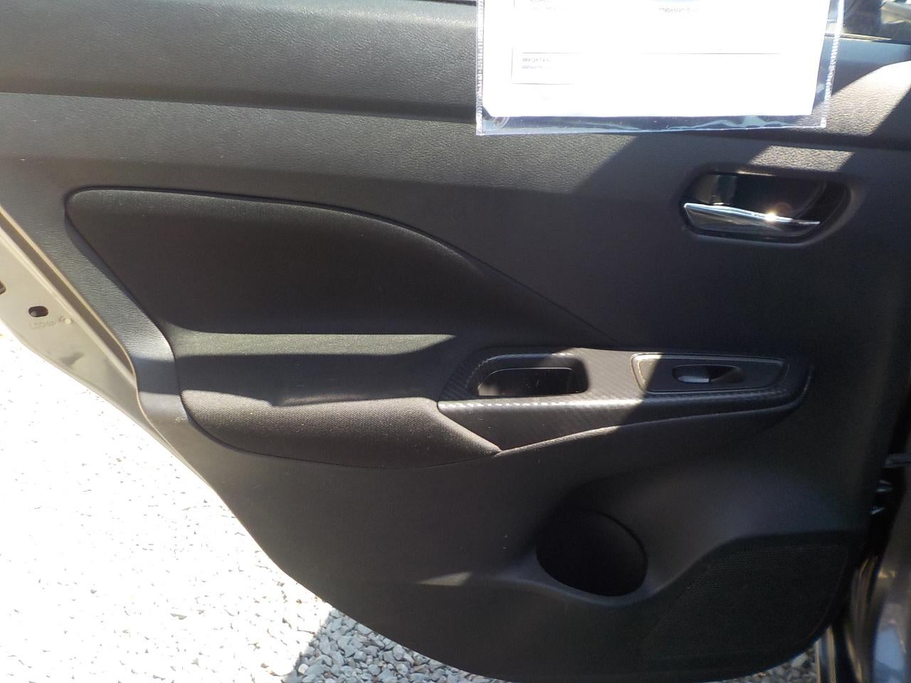 2021 Nissan Versa SV FWD