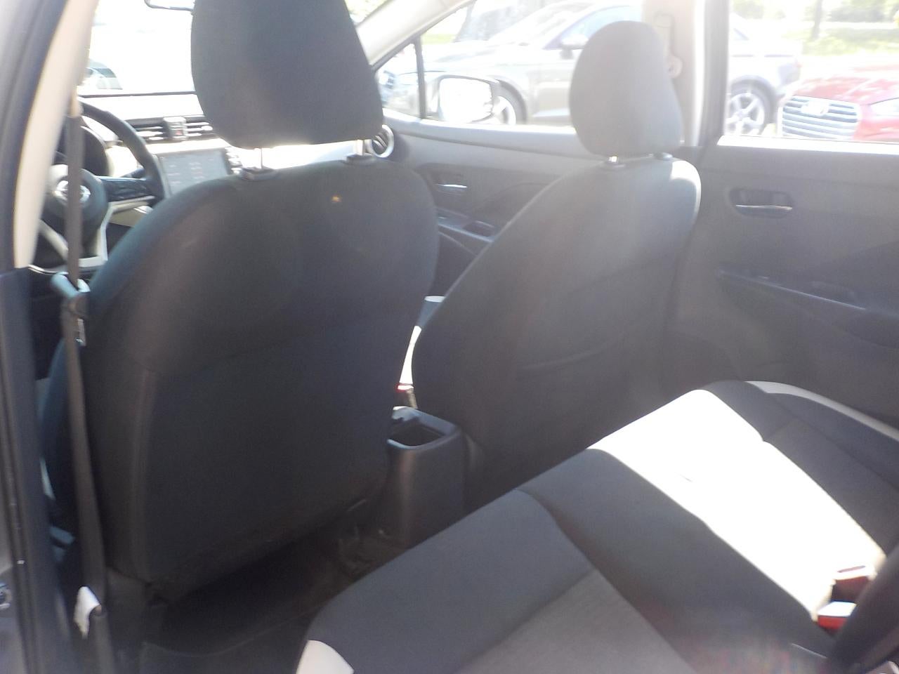 2021 Nissan Versa SV FWD