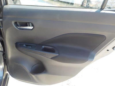 2021 Nissan Versa SV FWD