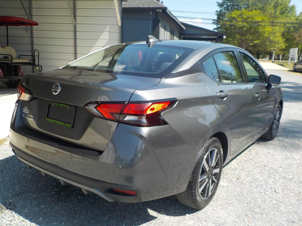 2021 Nissan Versa SV FWD