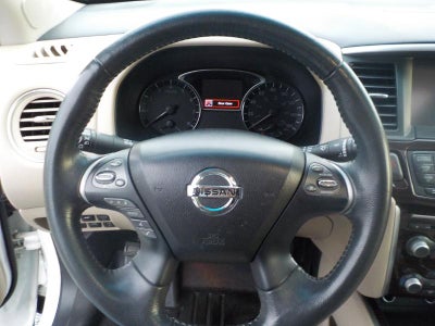 2016 Nissan Pathfinder Platinum 4D SUV 4X4