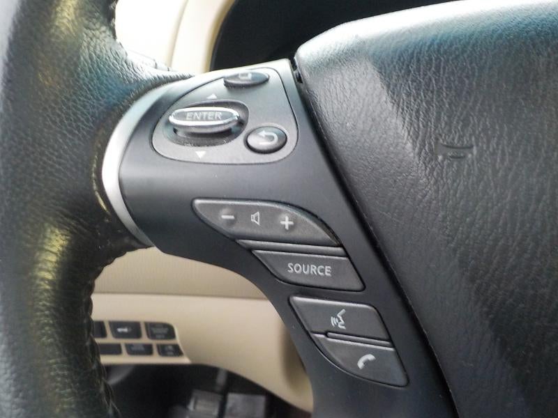 2016 Nissan Pathfinder Platinum 4D SUV 4X4