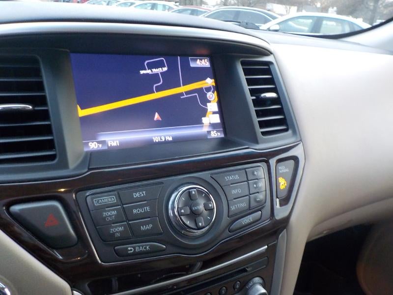 2016 Nissan Pathfinder Platinum 4D SUV 4X4