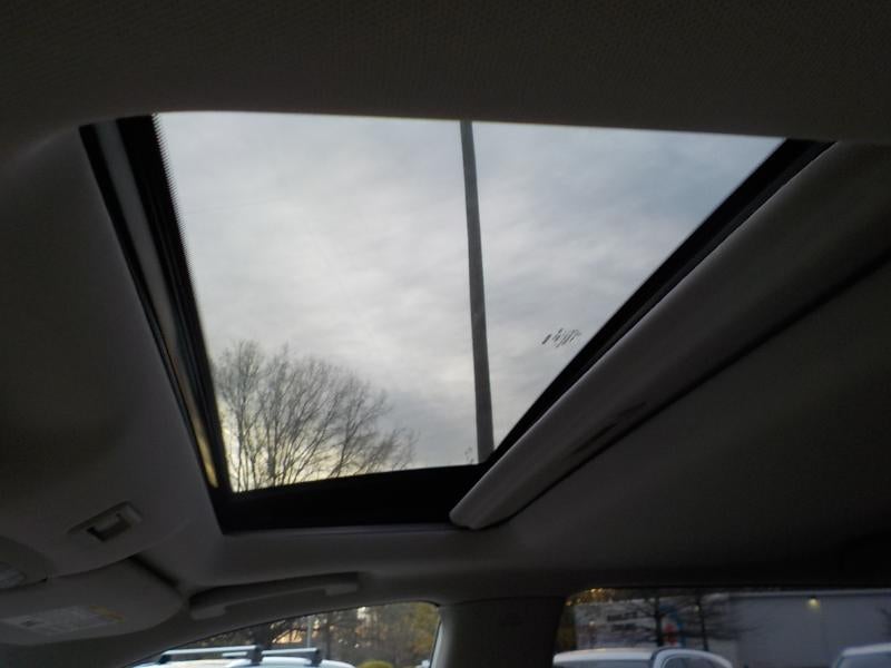 2016 Nissan Pathfinder Platinum 4D SUV 4X4