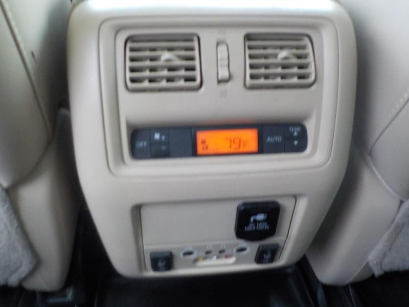 2016 Nissan Pathfinder Platinum 4D SUV 4X4