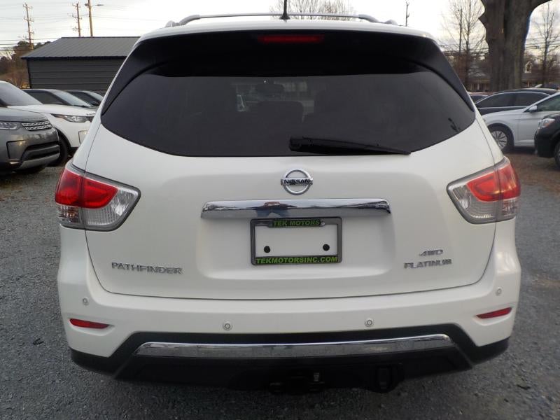 2016 Nissan Pathfinder Platinum 4D SUV 4X4