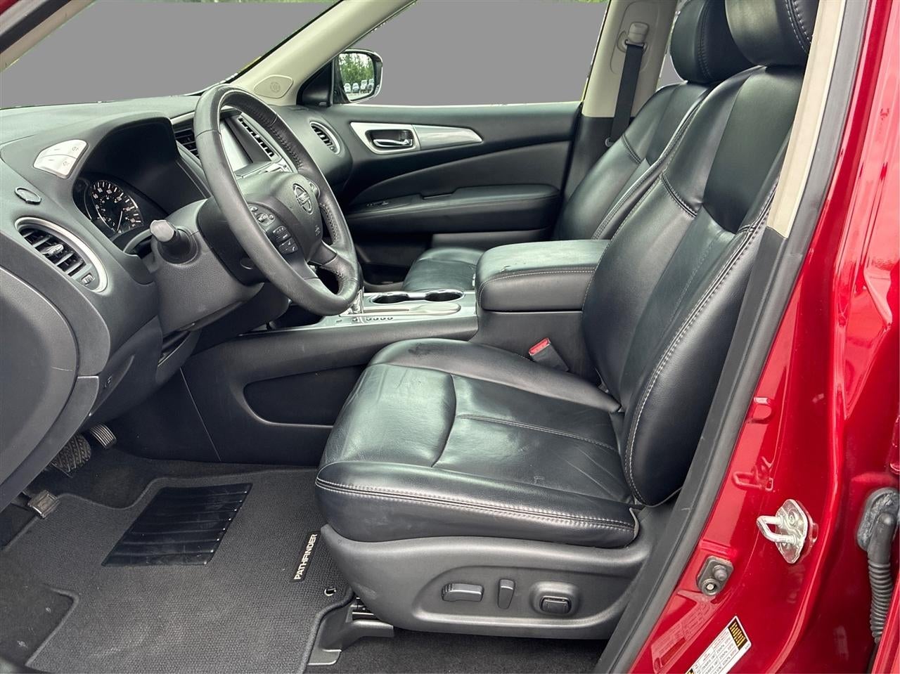 2017 Nissan Pathfinder Platinum 2WD