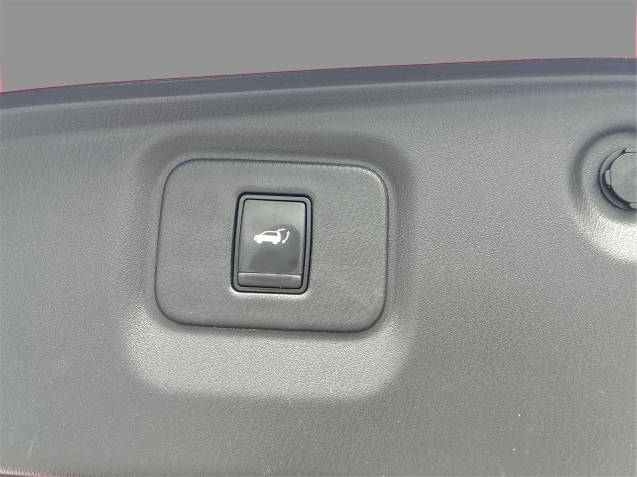 2017 Nissan Pathfinder Platinum 2WD