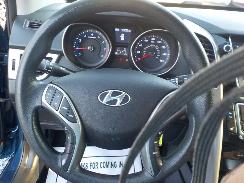2016 Hyundai Elantra GT 2.0L 6A
