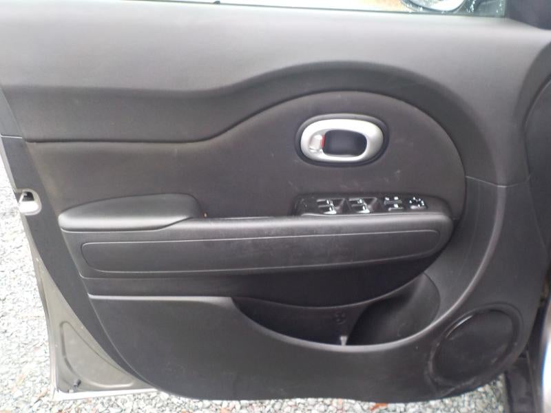 2018 Kia Soul + Auto