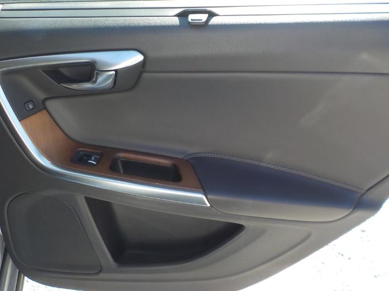 2016 Volvo S60 T5 Drive-E Inscription Platinum FWD