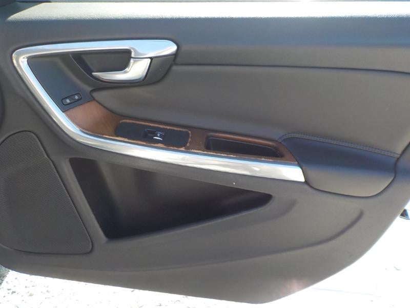 2016 Volvo S60 T5 Drive-E Inscription Platinum FWD