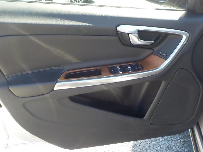 2016 Volvo S60 T5 Drive-E Inscription Platinum FWD