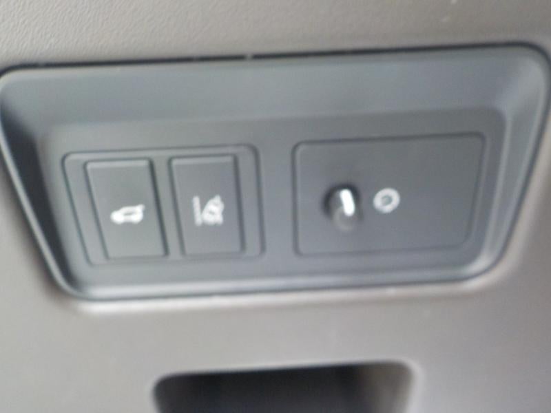 2017 Land Rover Discovery HSE Luxury V6 Supercharged