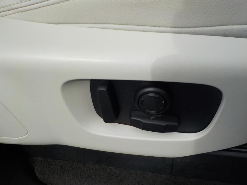 2017 Land Rover Discovery HSE Luxury V6 Supercharged