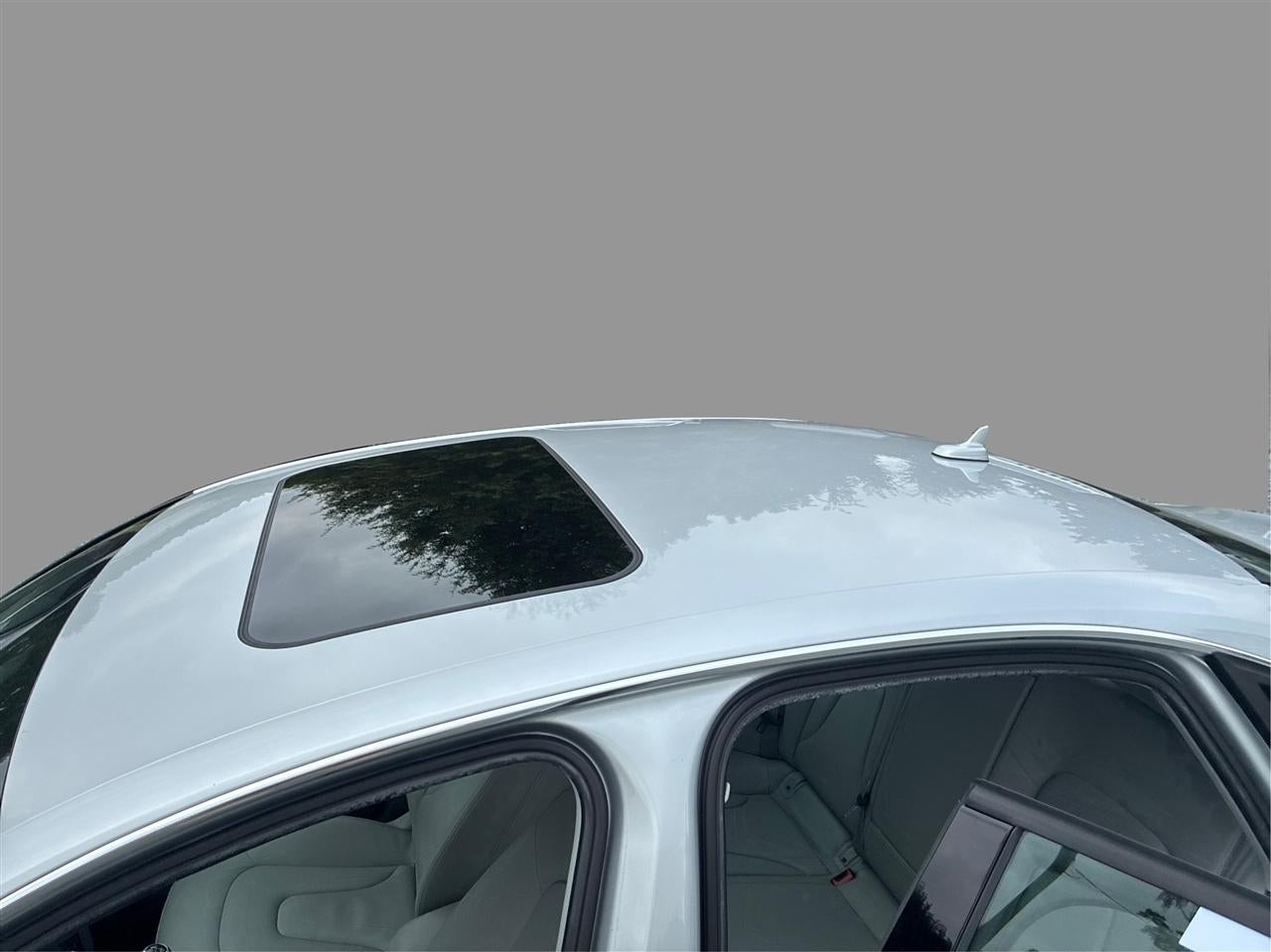 2014 Audi A4 2.0T Premium Plus quattro Sedan AWD Manual